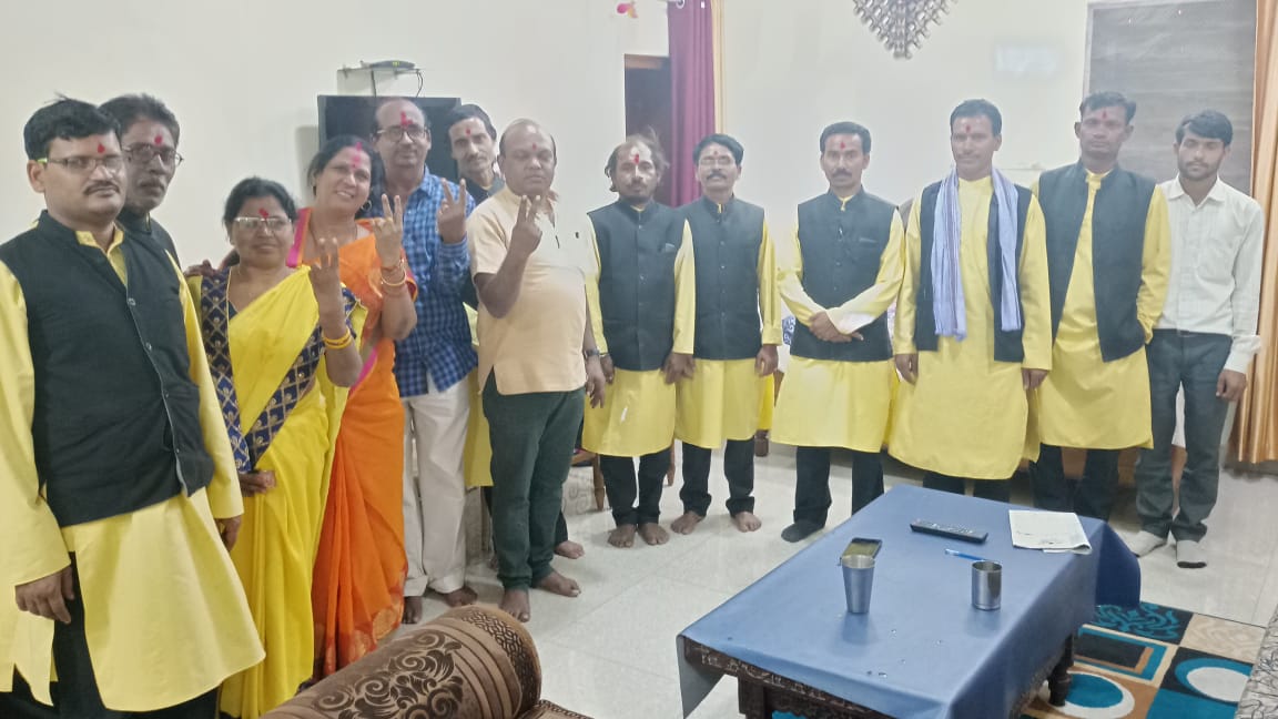 पश्चिम प्रखंड श्रीराम जन्मोत्सव समिति की बैठक : रामनवमी की तैयारी को लेकर किया गया मंथन, सुंदर कांड रामायण की हुई प्रस्तुति
