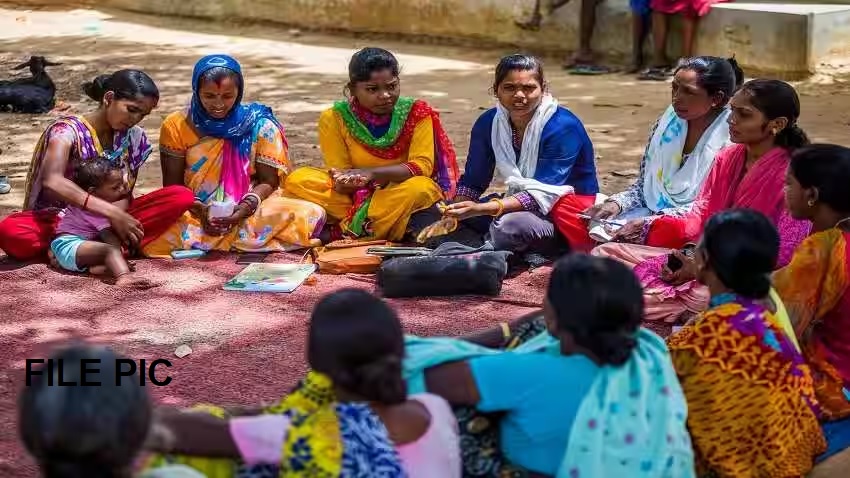 महिला स्व-सहायता समूहों को स्वरोजगार स्थापित करने के लिए अच्छा मौका: महिला एवं बाल विकास विभाग दे रहा है लोन… छत्तीसगढ़ महिला कोष से ऋण प्राप्त करने के लिए कर सकते है आवेदन