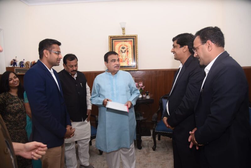 भिलाई शाखा ऑफ आईसीएआई का प्रतिनिधिमंडल दिल्ली में केंद्रीय मंत्री गडकरी से की मुलाकात, राष्ट्रीय कार्यक्रम का दिया आमंत्रण भिलाई शाखा ऑफ आईसीएआई का प्रतिनिधिमंडल दिल्ली में केंद्रीय मंत्री गडकरी से की मुलाकात, राष्ट्रीय कार्यक्रम का दिया आमंत्रण