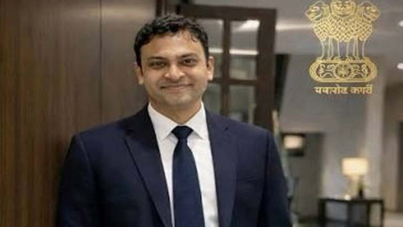 IAS आशीष टिकरिहा